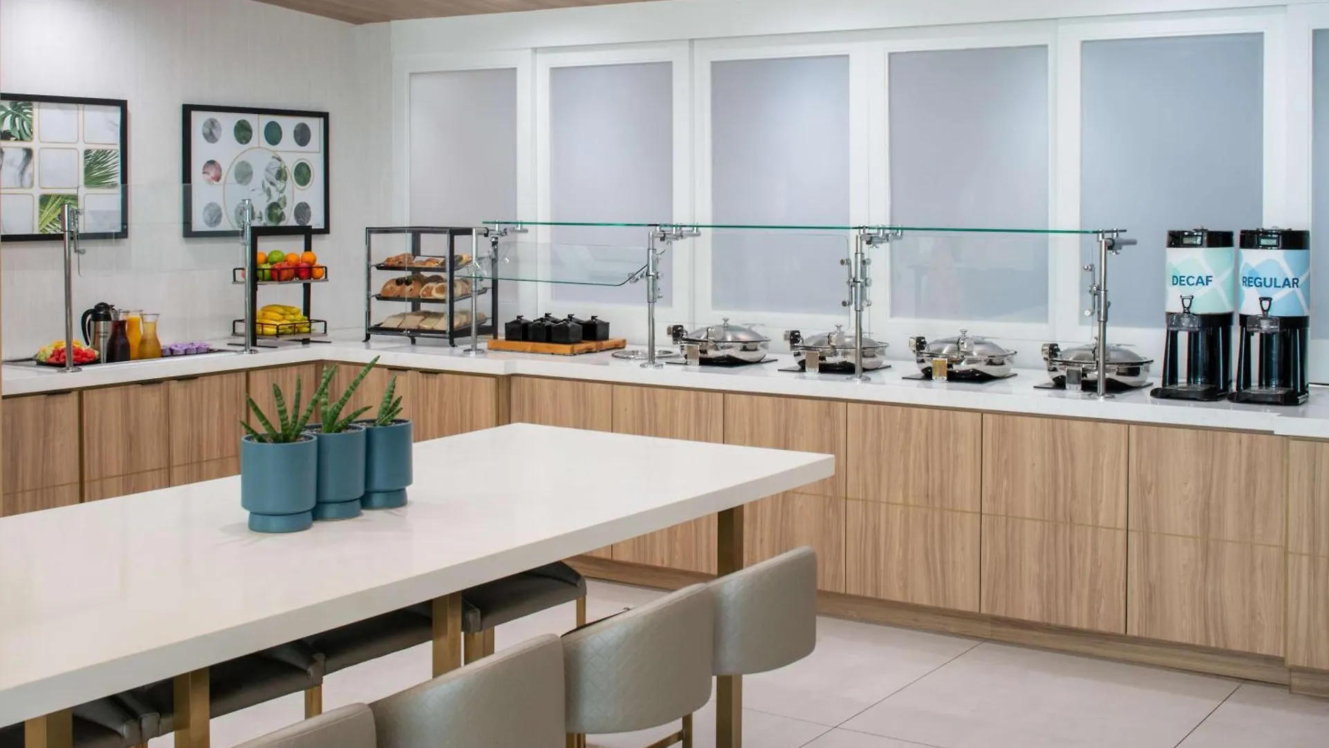Hilton Garden Inn Orlando Airport 3*,  United States